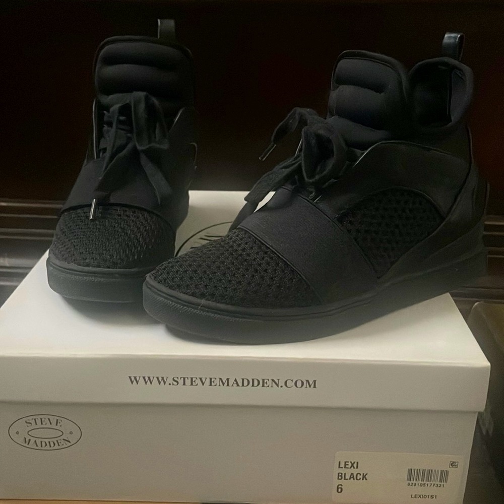 Steve Madden wedge sneaker